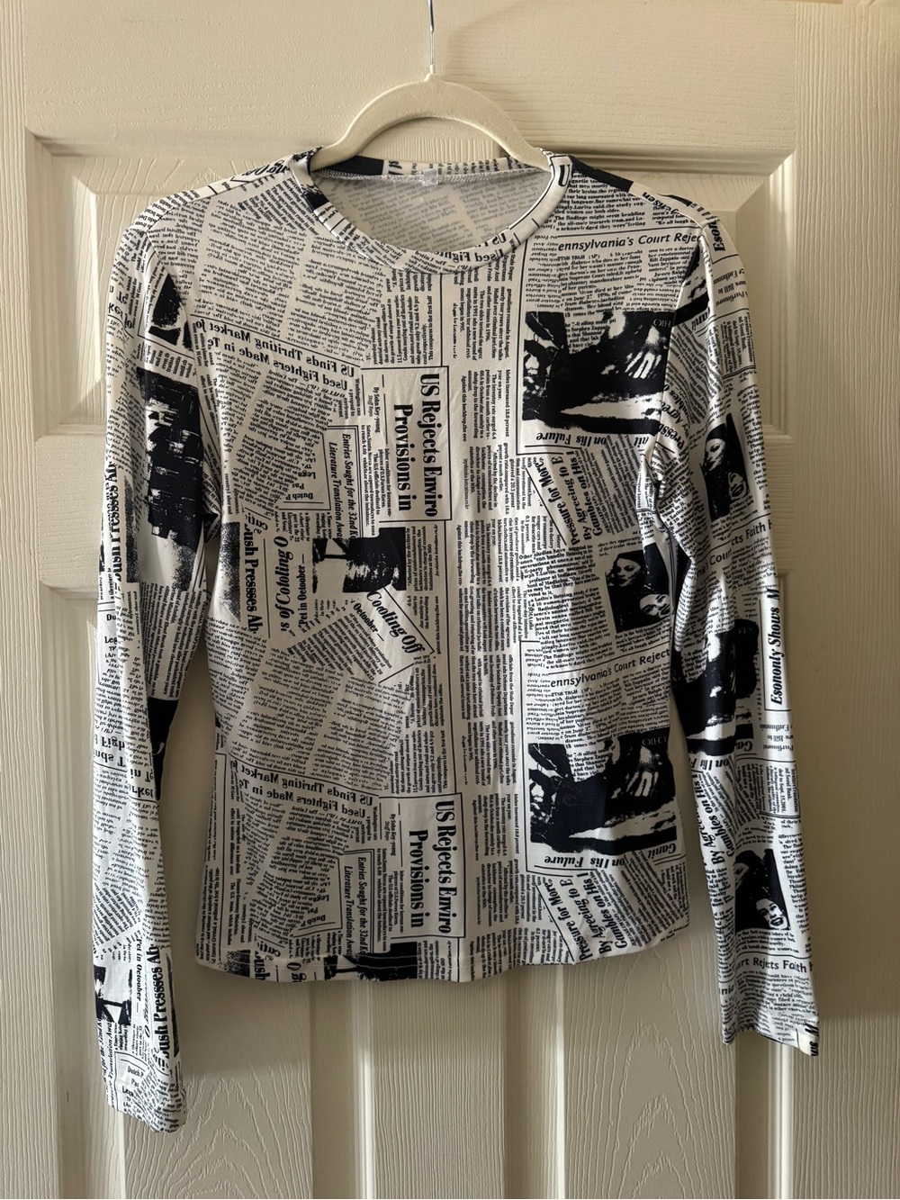 Newspaper Print Long Sleeve Top - Black & White